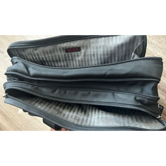TUMI Alpha Black Ballistic expandable Laptop Business Briefcase 26041D4 - Picture 8 of 8